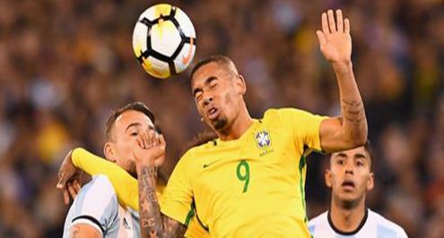 بالفيديو.. فرصة مجنونة ضائعة من البرازيل أمام الأرجنتين